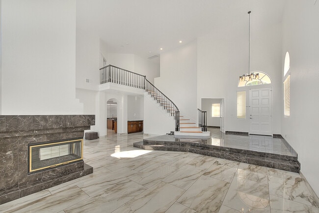 Building Photo - 3571 Rio Ranch Rd