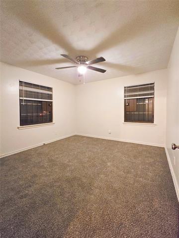 Building Photo - 648 Penguin Dr