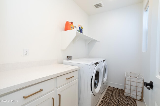 Building Photo - 2121 W Sonoran Desert Dr