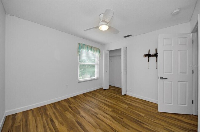 Building Photo - 2700 Bayshore Blvd