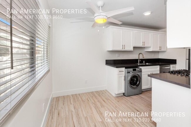 Building Photo - 5136 E Livingston Dr