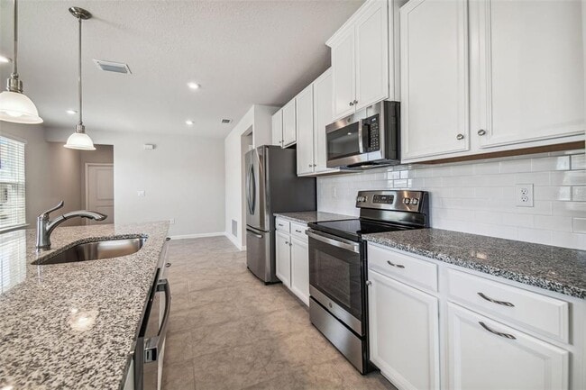 Building Photo - 11896 Thorncrest Dr