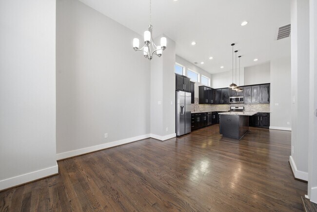 Building Photo - 1814 Thompson St