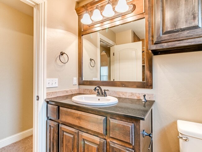 Building Photo - 4 Bedrooms/3Car/Edmond Schools -  Community Pool- Storm Shelter
