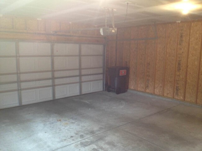 Building Photo - 2630 Weatherby Hills Dr SE