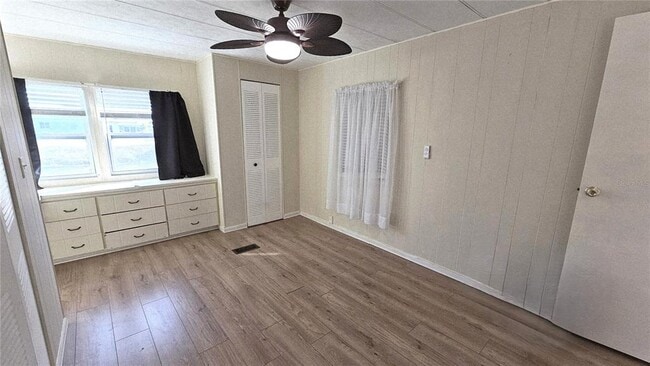 Building Photo - 1355 Flamingo Dr