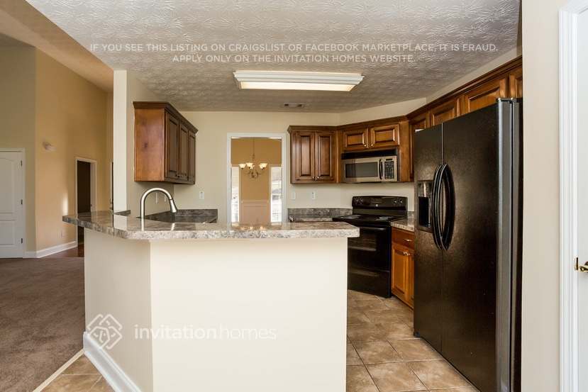 Building Photo - 115 Westbrook Way