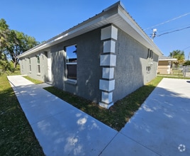 Building Photo - 311 Ave Y NE
