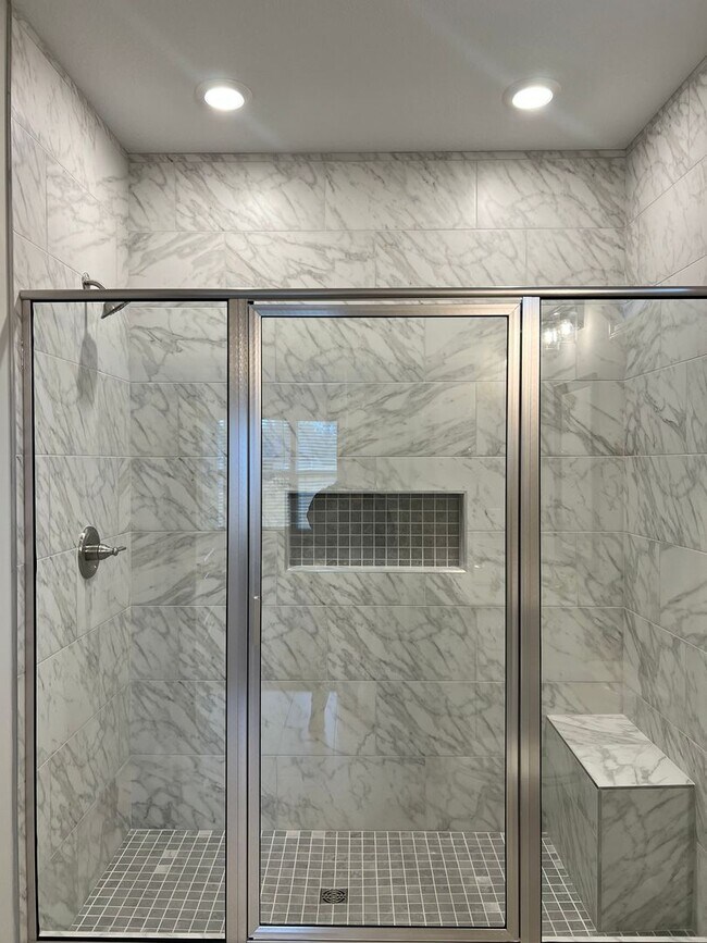 Building Photo - Brand New Three Bedroom