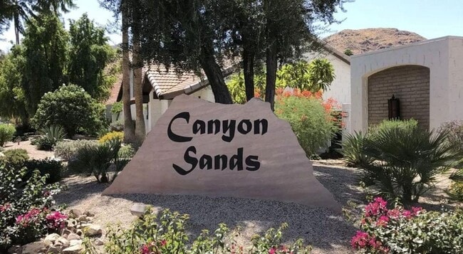 Building Photo - 2477 E Miramonte Cir