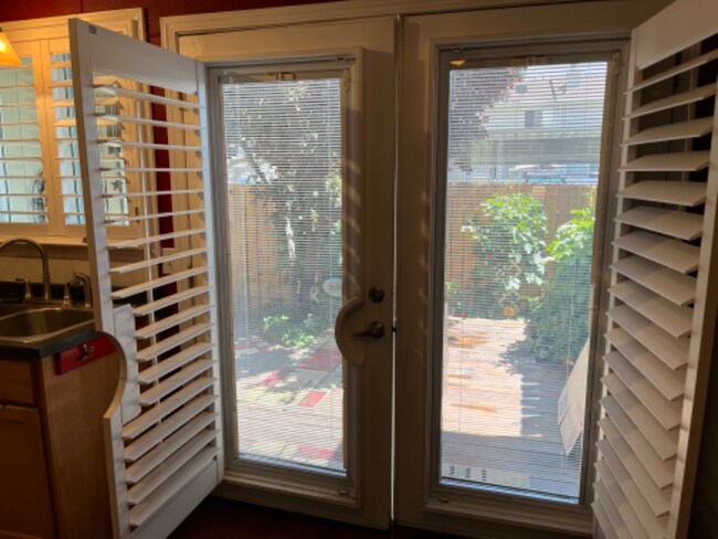 Building Photo - 1349 El Dorado Dr