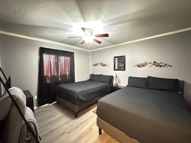 Building Photo - Home close to Casinos and River