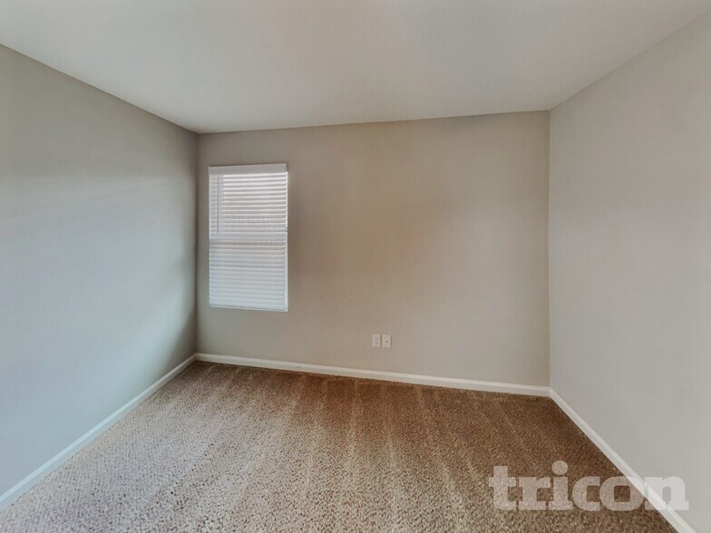 Building Photo - 7364 Townsend Village Ln