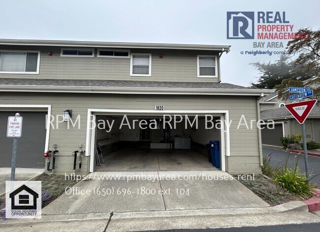 Building Photo - Bright and Airy 2BD 2.5 BTH Townhouse in Daly City