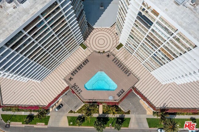 Building Photo - 201 Ocean Ave Ext