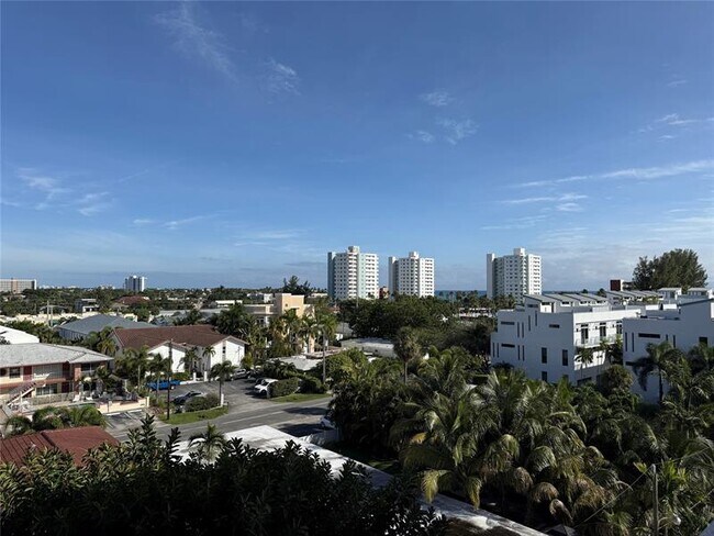 Building Photo - 3201 NE 14th Street Causeway