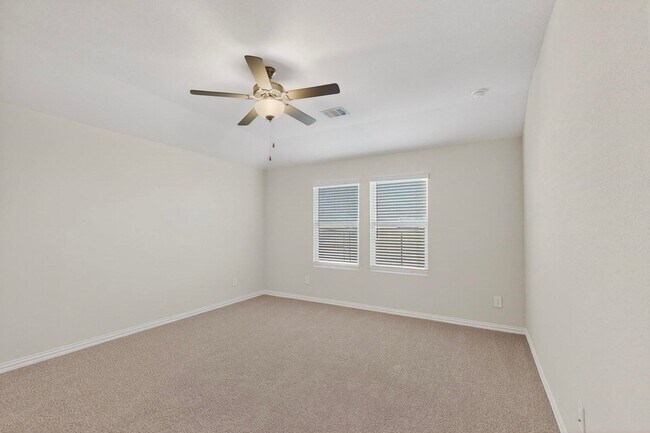 Building Photo - 504 Tidal Dr