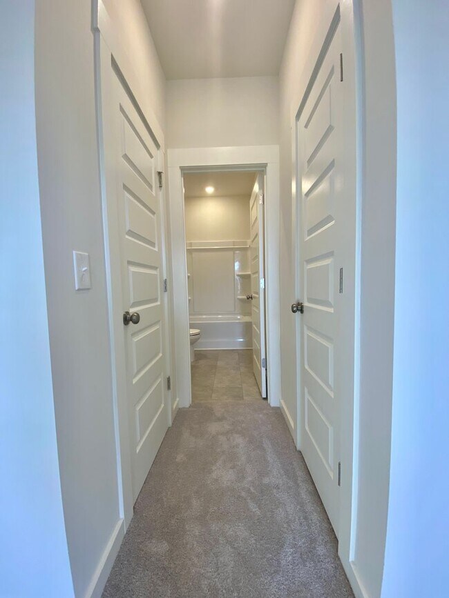 Building Photo - “Modern comfort meets Murfreesboro charm —...