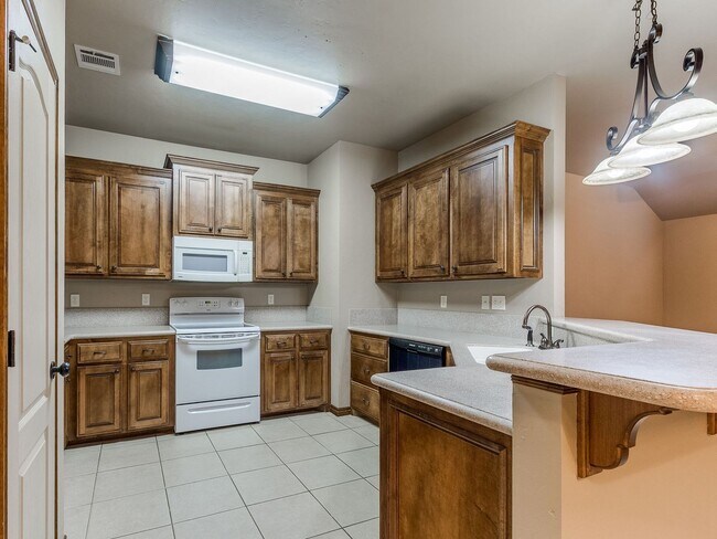 Building Photo - 2409 Kyle Robert Ln