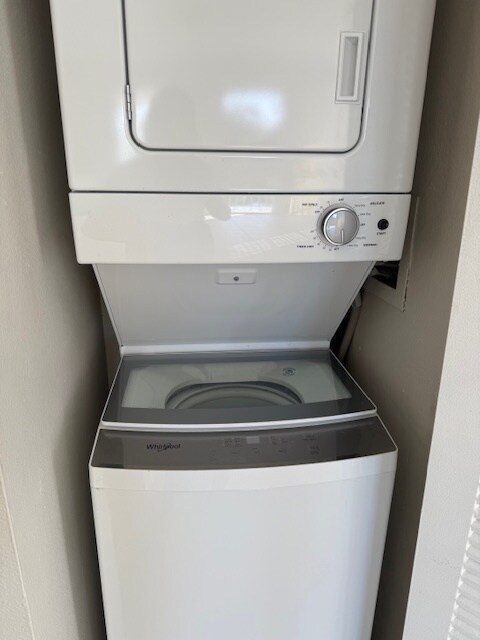 Building Photo - 153 Santa Clara Dr