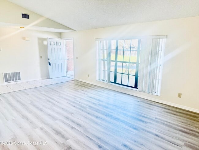 Building Photo - 4795 Riverside Rd