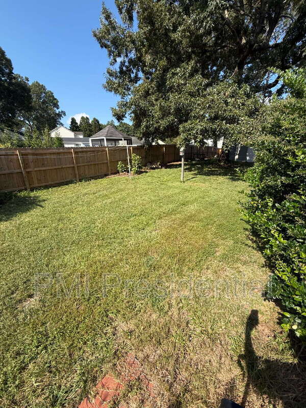 Building Photo - 5710 Tuskwillow Dr