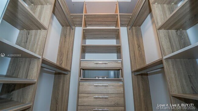 Building Photo - 2101 S Surf Rd