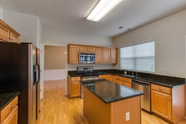 Building Photo - 1510 Chestnut Springs Rd