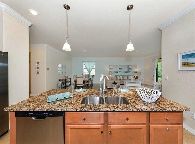 Building Photo - 12400 Cinqueterre Dr