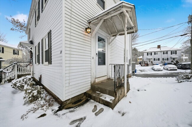 Building Photo - 77 Merrow St