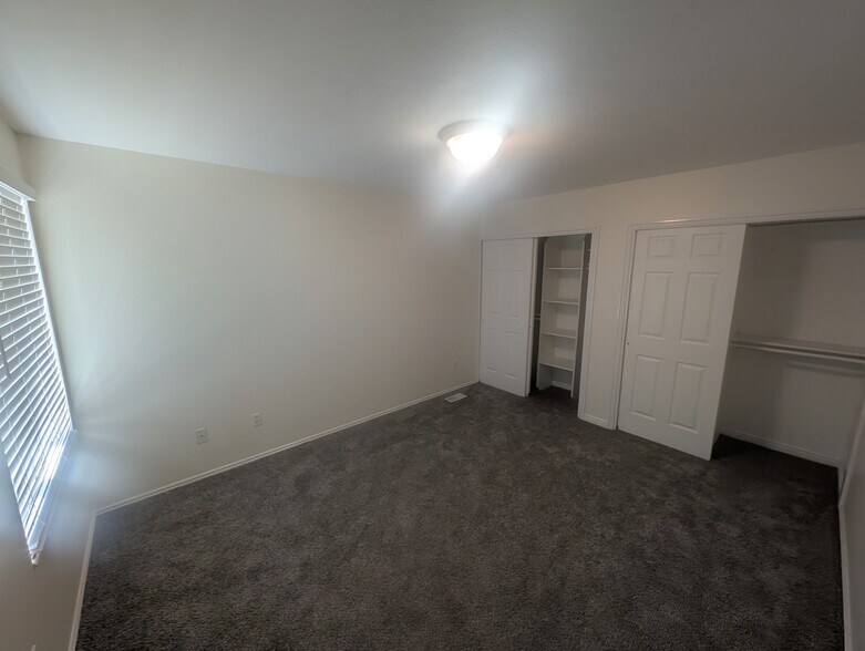 Building Photo - 5750 S Dynasty Oaks Cir