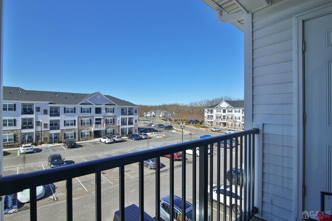 Building Photo - 735 Stiller Ln