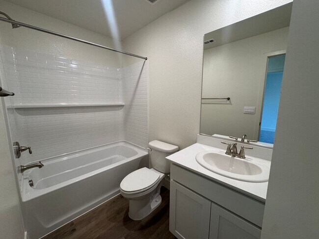 Building Photo - MOVE IN SPECIAL! Brand New 3 Bed / 2.5 Bat...