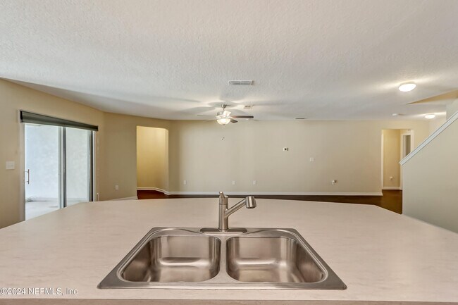 Building Photo - 11168 Watkins Ct