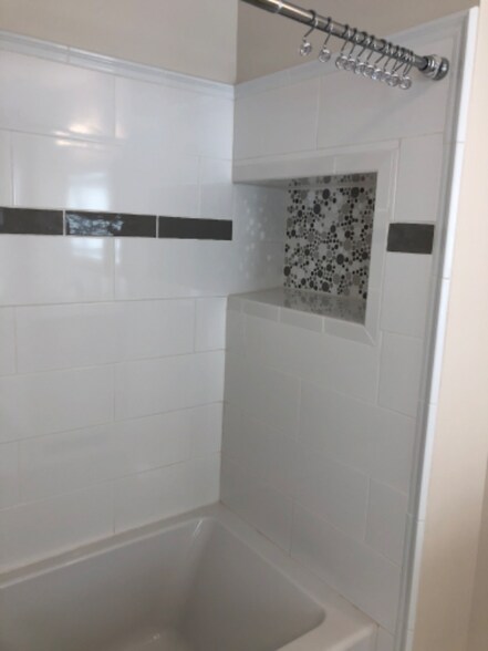 Building Photo - 152 Pearl St