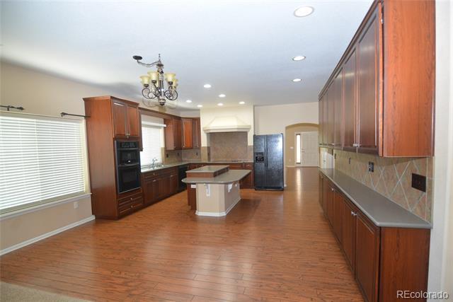 Building Photo - 1325 Exquisite St