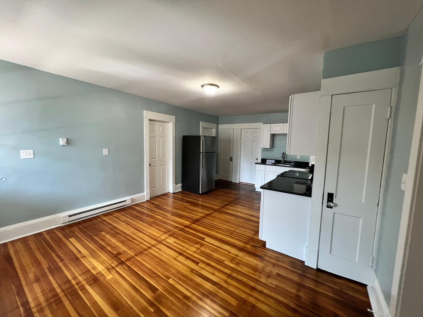 Building Photo - 988 Chicopee St