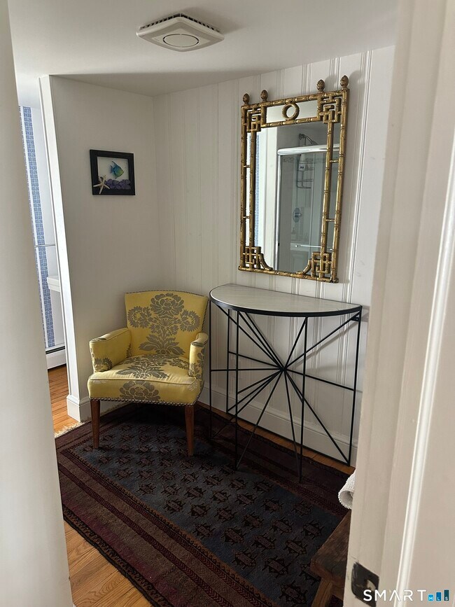 Building Photo - 9 Rowland Pl