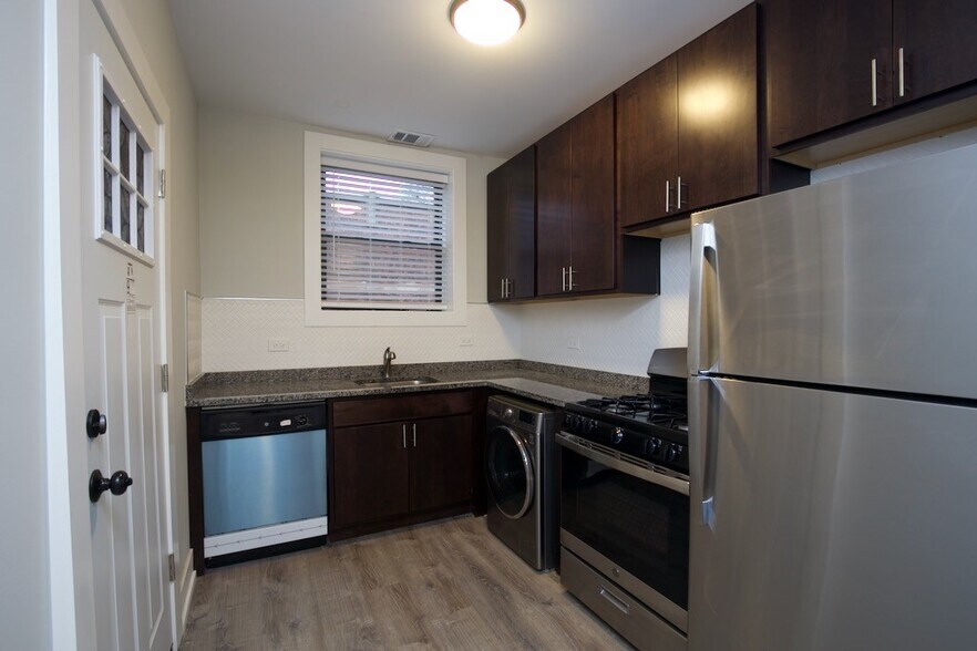 Building Photo - 1130 Maple Ave