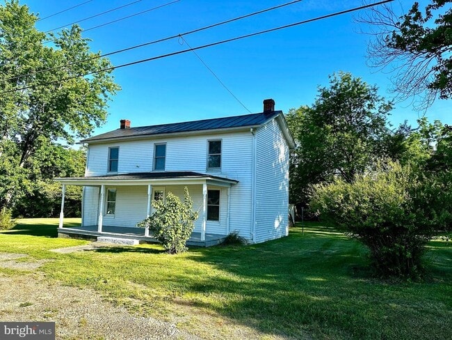 Building Photo - 303 E Lee St