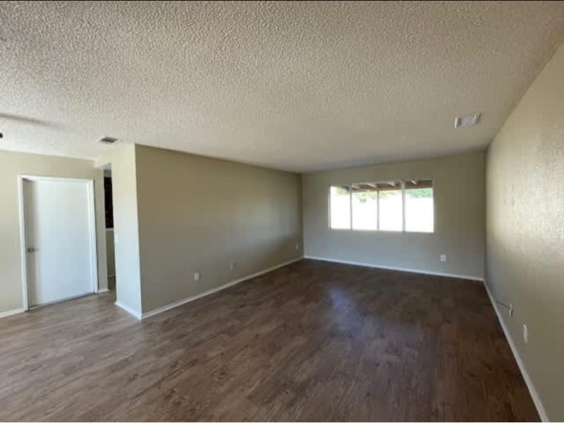 Building Photo - 11403 La Perla Dr