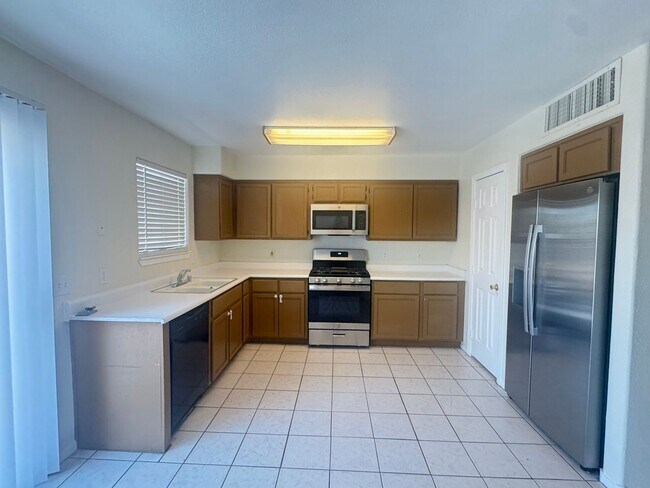 Building Photo - 7428 Jockey Ave