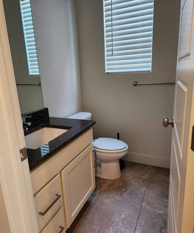 Building Photo - 5088 W Duckhorn Dr