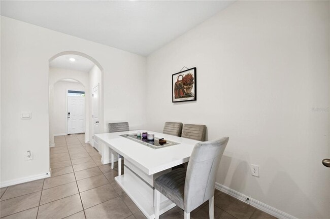 Building Photo - 8924 Milestone Dr