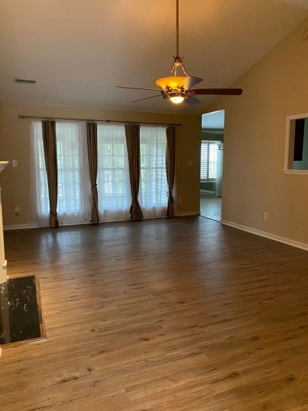 Building Photo - One level living in the Blakewood S/D