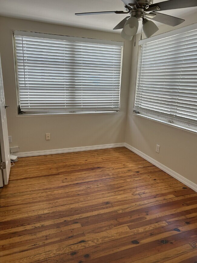Building Photo - Fall in love with this beautifully maintained 3BR/2BA home!
