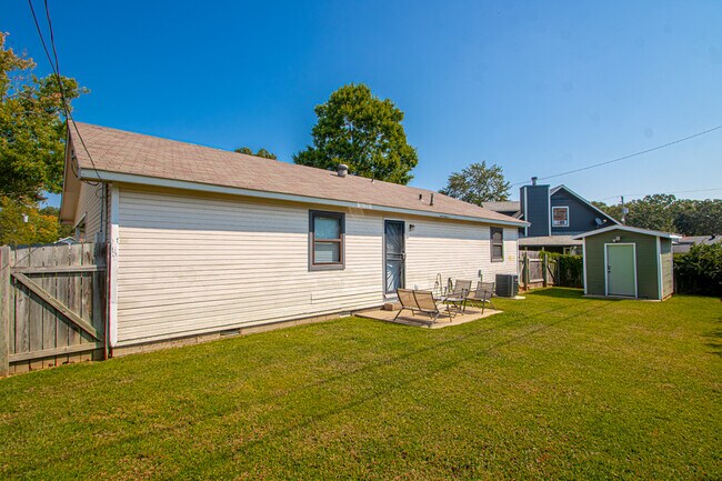 Building Photo - 106 Willow Grove Ct