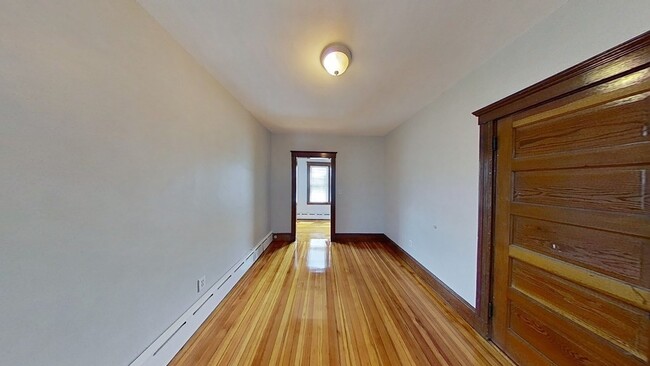 Building Photo - 152 Minot St