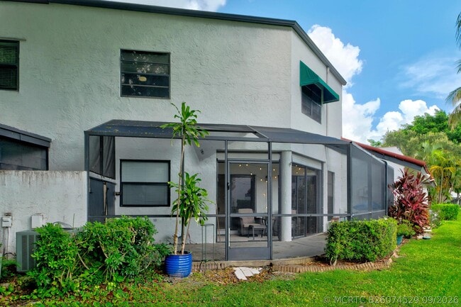 Building Photo - 367 NW 36th Ave