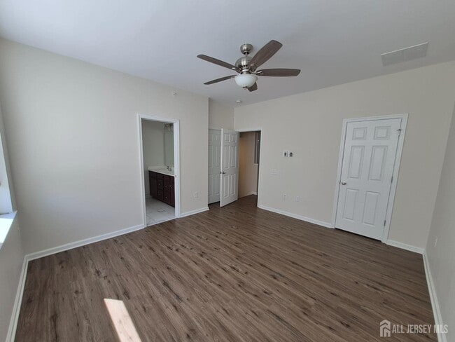 Building Photo - 41 Audley St